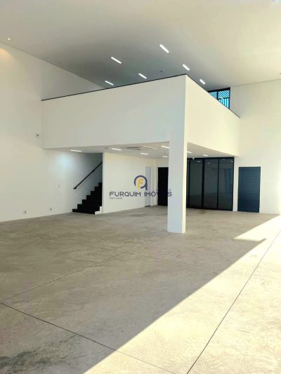 GALPÃO COMERCIAL